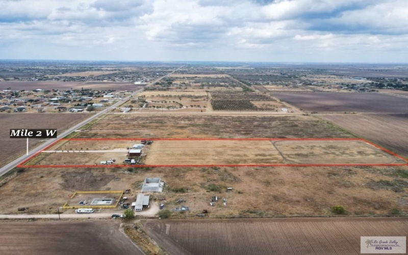 12400 MILE 2 WEST, MERCEDES, TX 78570, 3 Habitaciones Habitaciones , ,2 BañosBaños,Residential,En Venta,12400 MILE 2 WEST,29762518