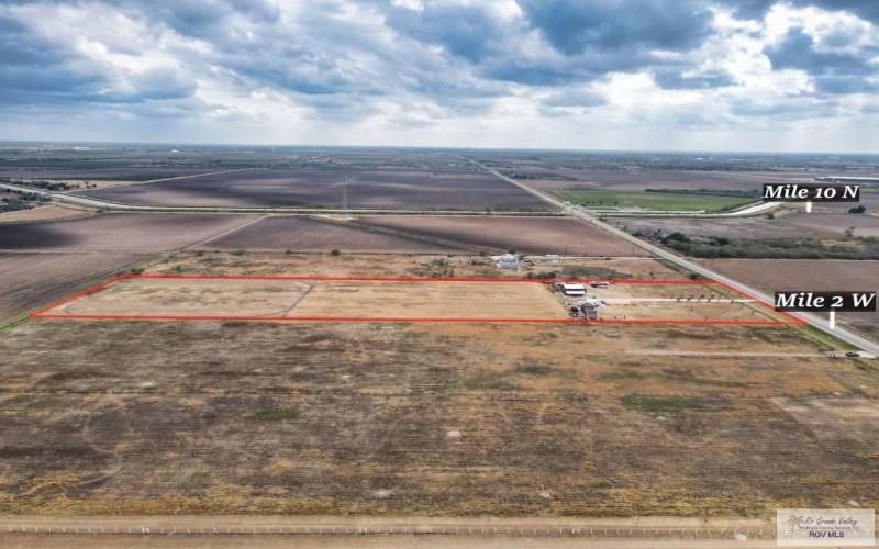 12400 MILE 2 WEST, MERCEDES, TX 78570, 3 Habitaciones Habitaciones , ,2 BañosBaños,Residential,En Venta,12400 MILE 2 WEST,29762518