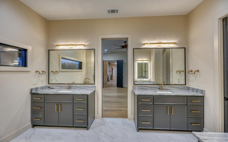 92 Encantada, Horseshoe Bay, TX 78657, 3 Bedrooms Bedrooms, ,3 BathroomsBathrooms,Residential,For Sale,92 Encantada,172740