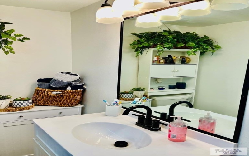 408 COOPER LN., LA FERIA, TX 78559, 2 Bedrooms Bedrooms, ,2 BathroomsBathrooms,Residential,For Sale,408 COOPER LN.,29762552
