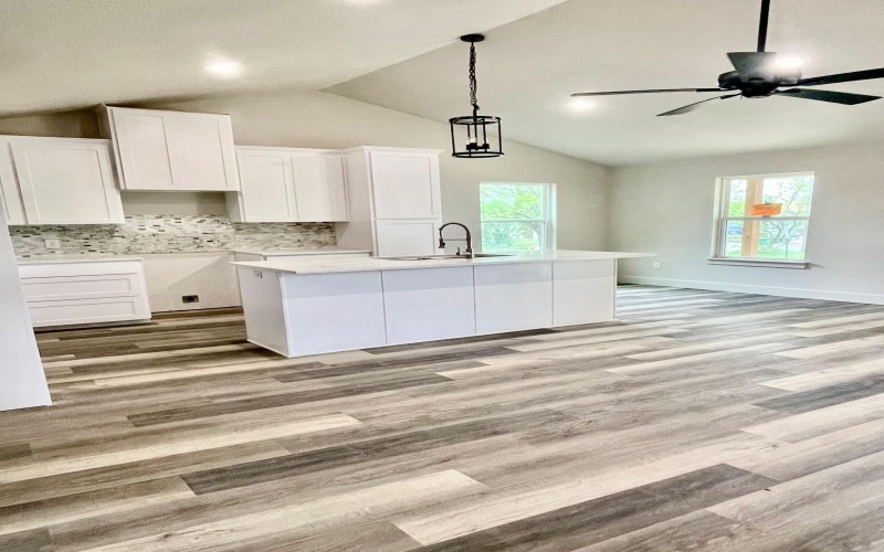 806 E Brown Street, Llano, TX 78643, 3 Bedrooms Bedrooms, ,2 BathroomsBathrooms,Residential,For Sale,806 E Brown Street,172810