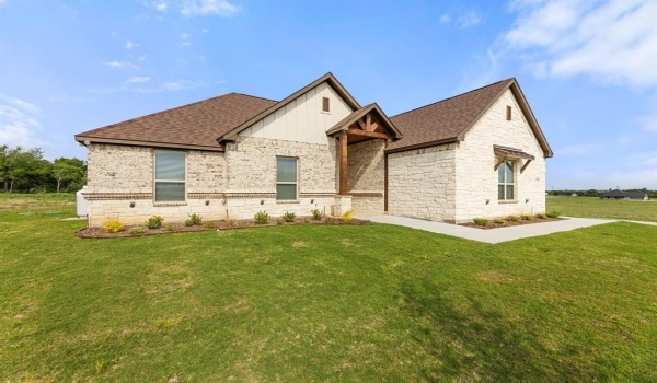 8509 Wild Colt Drive, Godley, TX 76044, 3 Bedrooms Bedrooms, ,2 BathroomsBathrooms,Residential,For Sale,8509 Wild Colt Drive,20866678