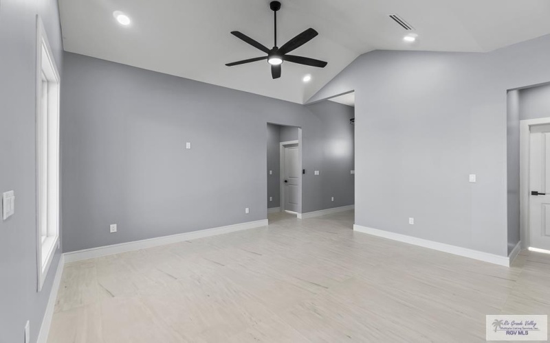 712 KAYLEE DR, LA FERIA, TX 78559, 4 Habitaciones Habitaciones , ,2 BañosBaños,Residential,En Venta,712 KAYLEE DR,29762593