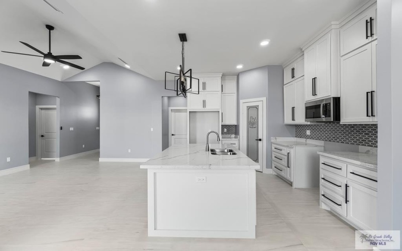 712 KAYLEE DR, LA FERIA, TX 78559, 4 Habitaciones Habitaciones , ,2 BañosBaños,Residential,En Venta,712 KAYLEE DR,29762593
