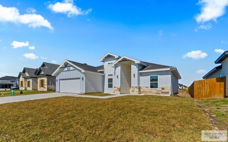 712 KAYLEE DR, LA FERIA, TX 78559, 4 Habitaciones Habitaciones , ,2 BañosBaños,Residential,En Venta,712 KAYLEE DR,29762593