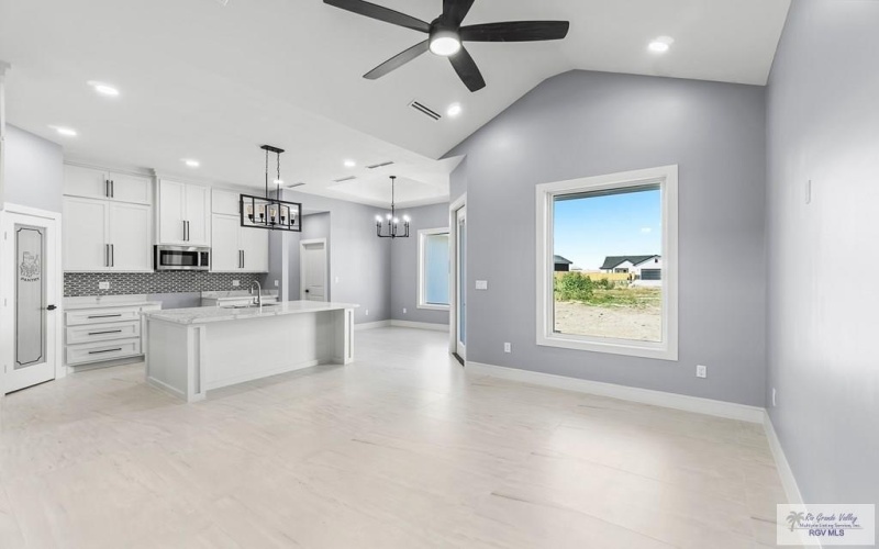 712 KAYLEE DR, LA FERIA, TX 78559, 4 Habitaciones Habitaciones , ,2 BañosBaños,Residential,En Venta,712 KAYLEE DR,29762593