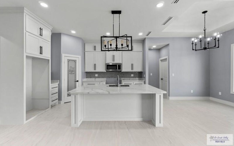 712 KAYLEE DR, LA FERIA, TX 78559, 4 Habitaciones Habitaciones , ,2 BañosBaños,Residential,En Venta,712 KAYLEE DR,29762593