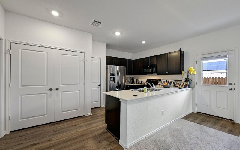 108 Standing Rock Lane, Marble Falls, TX 78654, 3 Bedrooms Bedrooms, ,2 BathroomsBathrooms,Residential Lease,For Rent,108 Standing Rock Lane,172833