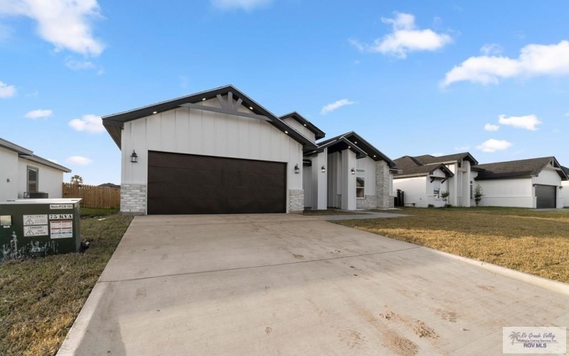 721 KAYLEE DR, LA FERIA, TX 78559, 4 Bedrooms Bedrooms, ,2 BathroomsBathrooms,Residential,For Sale,721 KAYLEE DR,29762653