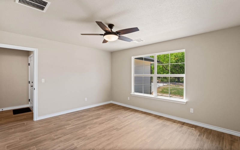 125 Channel Dr, Sunrise Beach, TX 78643, 3 Bedrooms Bedrooms, ,2 BathroomsBathrooms,Residential,For Sale,125 Channel Dr,172850