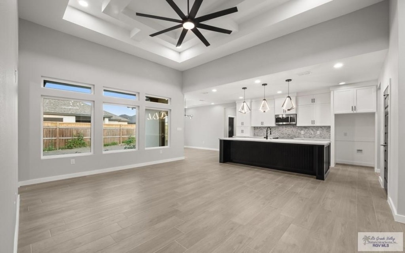 7410 CONVERSE LAKE, BROWNSVILLE, TX 78520, 4 Habitaciones Habitaciones , ,3 BañosBaños,Residential,En Venta,7410 CONVERSE LAKE,29764826