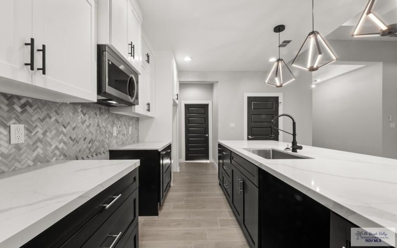 7410 CONVERSE LAKE, BROWNSVILLE, TX 78520, 4 Habitaciones Habitaciones , ,3 BañosBaños,Residential,En Venta,7410 CONVERSE LAKE,29764826
