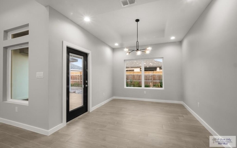 7410 CONVERSE LAKE, BROWNSVILLE, TX 78520, 4 Habitaciones Habitaciones , ,3 BañosBaños,Residential,En Venta,7410 CONVERSE LAKE,29764826