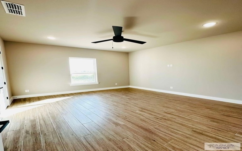 3414 BRYAN DR., HARLINGEN, TX 78550, 4 Habitaciones Habitaciones , ,3 BañosBaños,Residential,En Venta,3414 BRYAN DR.,29764999