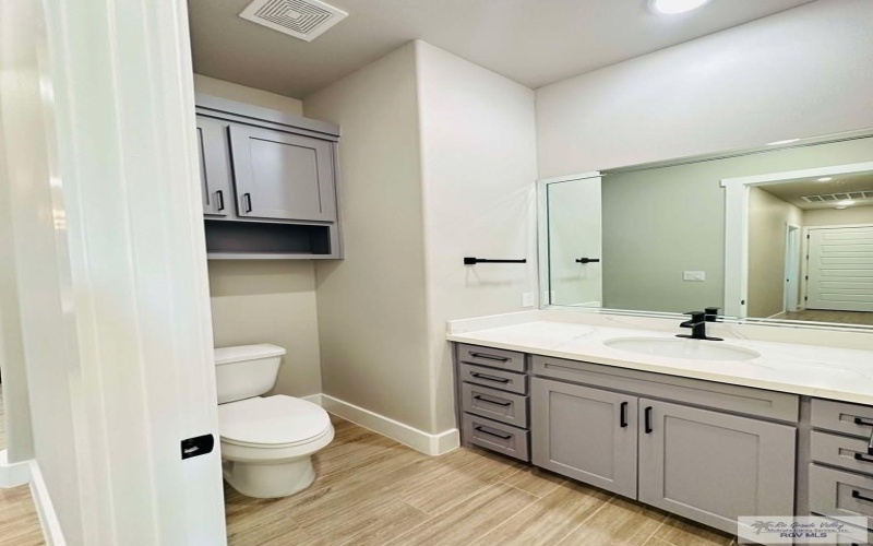 3414 BRYAN DR., HARLINGEN, TX 78550, 4 Habitaciones Habitaciones , ,3 BañosBaños,Residential,En Venta,3414 BRYAN DR.,29764999