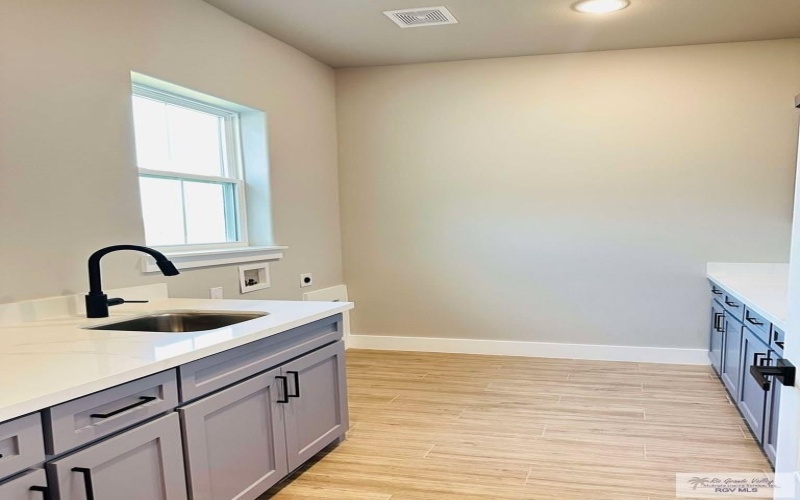 3414 BRYAN DR., HARLINGEN, TX 78550, 4 Habitaciones Habitaciones , ,3 BañosBaños,Residential,En Venta,3414 BRYAN DR.,29764999