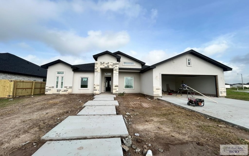 132 FINCH DR, LOS FRESNOS, TX 78566, 3 Habitaciones Habitaciones , ,2 BañosBaños,Residential,En Venta,132 FINCH DR,29762812