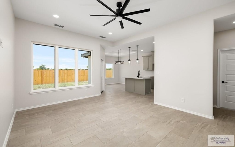 324 N LEON AVE, ELSA, TX 78543, 3 Bedrooms Bedrooms, ,2 BathroomsBathrooms,Residential,For Sale,324 N LEON AVE,29765118