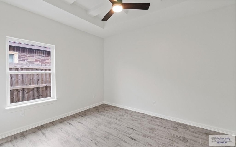 402 LAVACA DR., SAN BENITO, TX 78586, 3 Habitaciones Habitaciones , ,2 BañosBaños,Residential,En Venta,402 LAVACA DR.,29762991