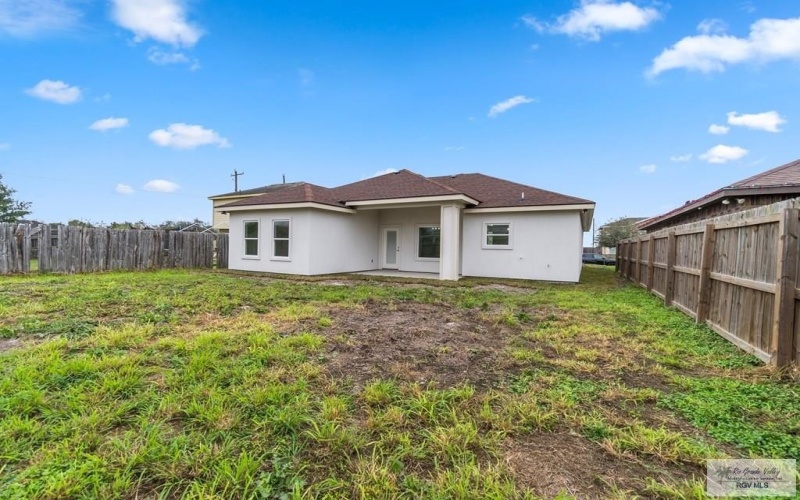 402 LAVACA DR., SAN BENITO, TX 78586, 3 Habitaciones Habitaciones , ,2 BañosBaños,Residential,En Venta,402 LAVACA DR.,29762991
