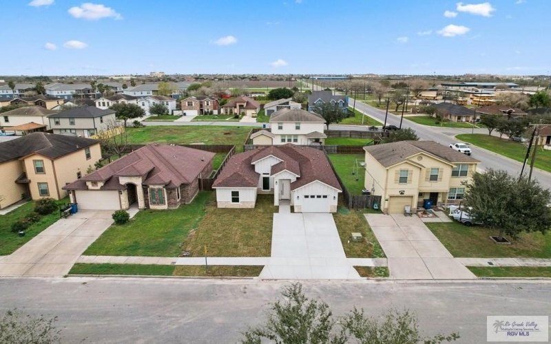 402 LAVACA DR., SAN BENITO, TX 78586, 3 Habitaciones Habitaciones , ,2 BañosBaños,Residential,En Venta,402 LAVACA DR.,29762991
