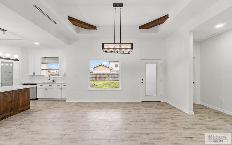 402 LAVACA DR., SAN BENITO, TX 78586, 3 Habitaciones Habitaciones , ,2 BañosBaños,Residential,En Venta,402 LAVACA DR.,29762991