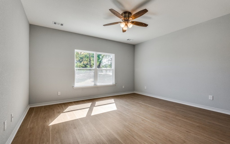 314 Oak Creek Dr, Tool, TX 75143, 4 Habitaciones Habitaciones , ,2 BañosBaños,Residential,En Venta,314 Oak Creek Dr,108970