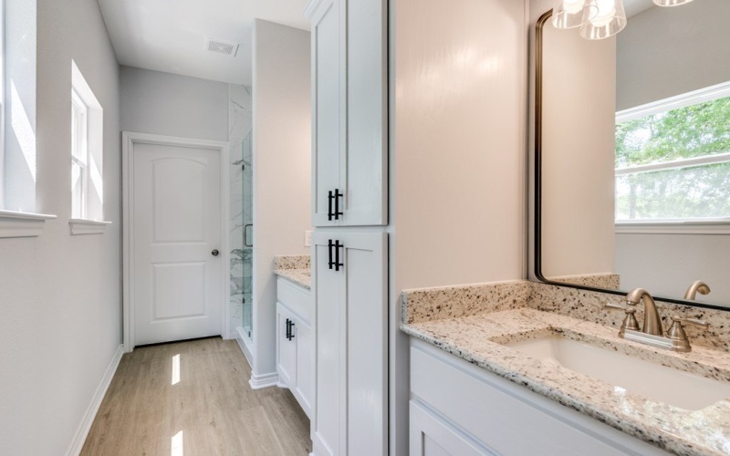 314 Oak Creek Dr, Tool, TX 75143, 4 Habitaciones Habitaciones , ,2 BañosBaños,Residential,En Venta,314 Oak Creek Dr,108970