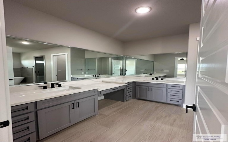 3630 MATTIE LN, HARLINGEN, TX 78550, 4 Habitaciones Habitaciones , ,3 BañosBaños,Residential,En Venta,3630 MATTIE LN,29763131