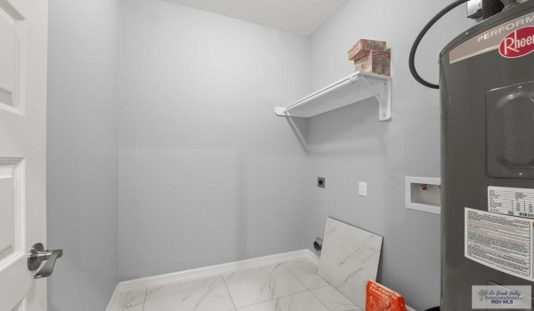 1385 DAYTONA BEACH CT, BROWNSVILLE, TX 78521, 3 Habitaciones Habitaciones , ,2 BañosBaños,Residential,En Venta,1385 DAYTONA BEACH CT,29763138