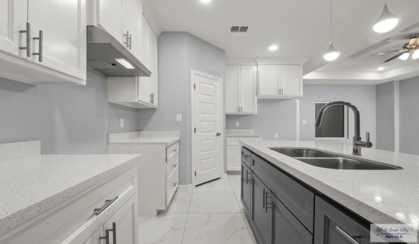 1385 DAYTONA BEACH CT, BROWNSVILLE, TX 78521, 3 Habitaciones Habitaciones , ,2 BañosBaños,Residential,En Venta,1385 DAYTONA BEACH CT,29763138