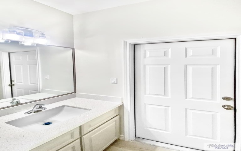 505 INDEPENDENCE AVE, SAN BENITO, TX 78586, 3 Habitaciones Habitaciones , ,2 BañosBaños,Residential,En Venta,505 INDEPENDENCE AVE,29763405