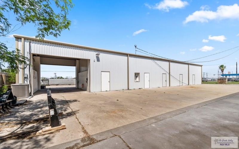 3202 E GRIMES RD #1, HARLINGEN, TX 78550, ,Commercial Sale,For Sale,3202 E GRIMES RD,29763915