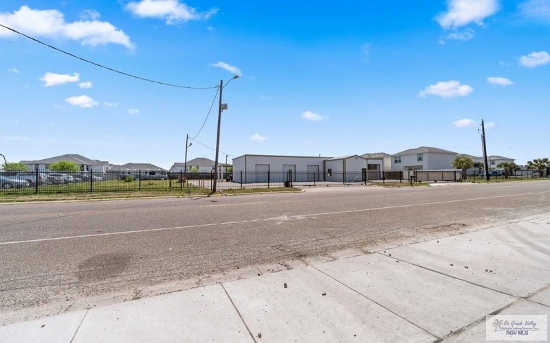 3202 E GRIMES RD #1, HARLINGEN, TX 78550, ,Commercial Sale,For Sale,3202 E GRIMES RD,29763915