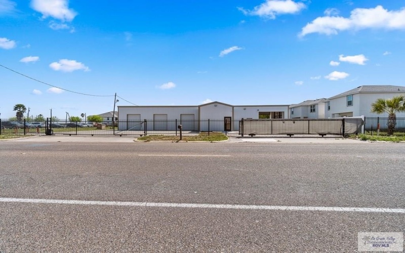 3202 E GRIMES RD #1, HARLINGEN, TX 78550, ,Commercial Sale,For Sale,3202 E GRIMES RD,29763915