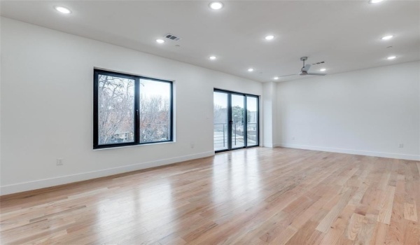 2613 Calvin Street #7, Dallas, TX 75204, 2 Habitaciones Habitaciones , ,2 BañosBaños,Residential Lease,En Alquiler,2613 Calvin Street,20866729