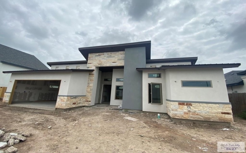 9545 LAKE JOHN, LOS FRESNOS, TX 78566, 4 Habitaciones Habitaciones , ,2 BañosBaños,Residential,En Venta,9545 LAKE JOHN,29764737