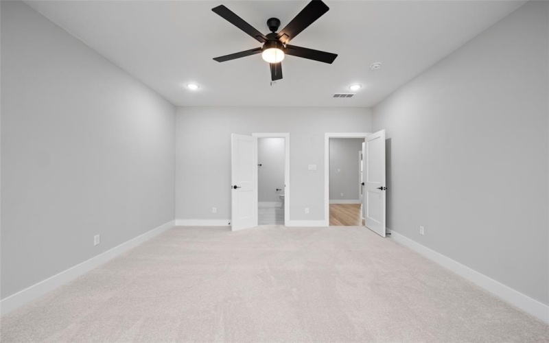 4424 fatima Drive, Irving, TX 75062, 4 Bedrooms Bedrooms, ,3 BathroomsBathrooms,Residential,For Sale,4424 fatima Drive,20866738
