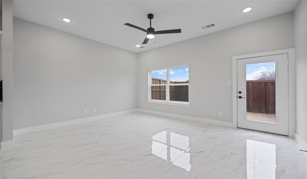 4424 fatima Drive, Irving, TX 75062, 4 Bedrooms Bedrooms, ,3 BathroomsBathrooms,Residential,For Sale,4424 fatima Drive,20866738