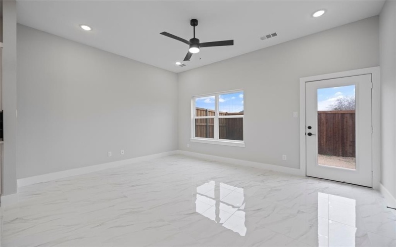 4424 fatima Drive, Irving, TX 75062, 4 Bedrooms Bedrooms, ,3 BathroomsBathrooms,Residential,For Sale,4424 fatima Drive,20866738