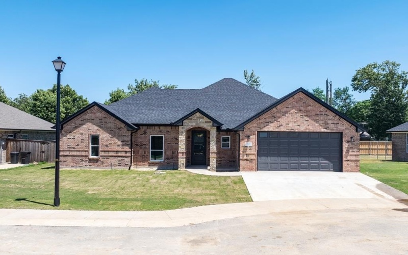 717 Cobblestone Cir, Mabank, TX 75147, 4 Bedrooms Bedrooms, ,2 BathroomsBathrooms,Residential,For Sale,717 Cobblestone Cir,108642