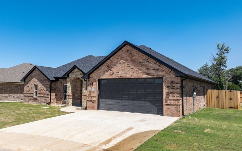 717 Cobblestone Cir, Mabank, TX 75147, 4 Bedrooms Bedrooms, ,2 BathroomsBathrooms,Residential,For Sale,717 Cobblestone Cir,108642
