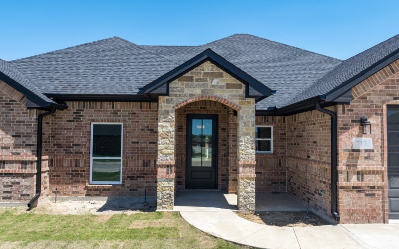 717 Cobblestone Cir, Mabank, TX 75147, 4 Bedrooms Bedrooms, ,2 BathroomsBathrooms,Residential,For Sale,717 Cobblestone Cir,108642