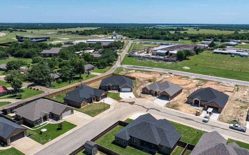 717 Cobblestone Cir, Mabank, TX 75147, 4 Bedrooms Bedrooms, ,2 BathroomsBathrooms,Residential,For Sale,717 Cobblestone Cir,108642
