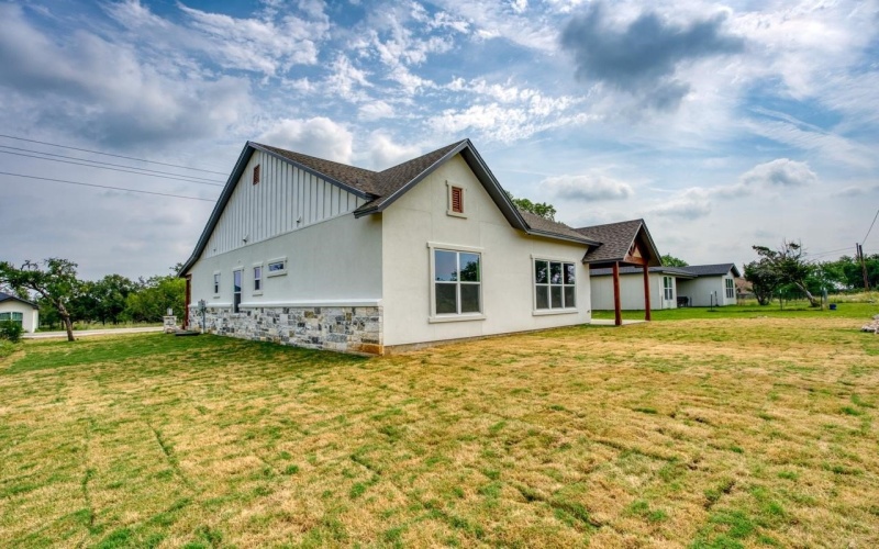 1611 White Tail, Horseshoe Bay, TX 78657, 3 Bedrooms Bedrooms, ,2 BathroomsBathrooms,Residential,For Sale,1611 White Tail,168241