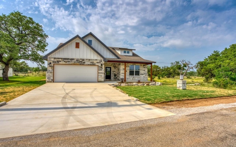 1611 White Tail, Horseshoe Bay, TX 78657, 3 Bedrooms Bedrooms, ,2 BathroomsBathrooms,Residential,For Sale,1611 White Tail,168241