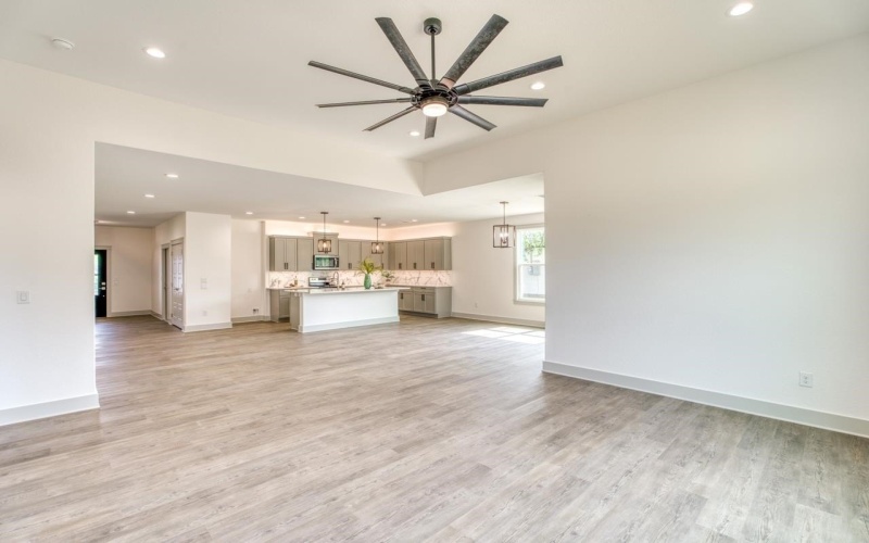 1611 White Tail, Horseshoe Bay, TX 78657, 3 Bedrooms Bedrooms, ,2 BathroomsBathrooms,Residential,For Sale,1611 White Tail,168241