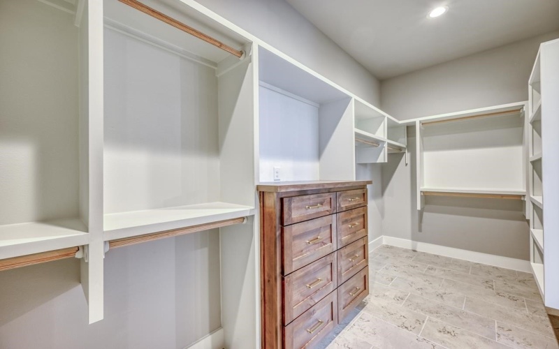 116 LOS ESCONDIDOS, Marble Falls, TX 78654, 4 Bedrooms Bedrooms, ,6 BathroomsBathrooms,Residential,For Sale,116 LOS ESCONDIDOS,169397