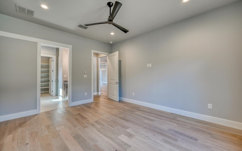 116 LOS ESCONDIDOS, Marble Falls, TX 78654, 4 Bedrooms Bedrooms, ,6 BathroomsBathrooms,Residential,For Sale,116 LOS ESCONDIDOS,169397