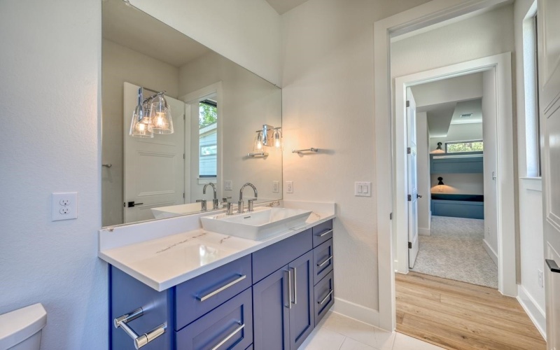 3208 River Oaks Drive, Kingsland, TX 78639, 6 Bedrooms Bedrooms, ,6 BathroomsBathrooms,Residential,For Sale,3208 River Oaks Drive,169412